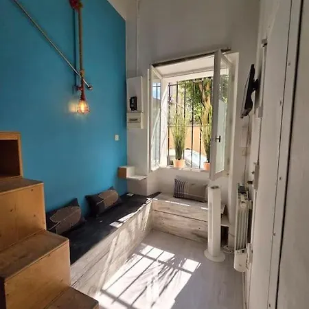 Cosy Longchamps Centre Apartment *